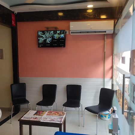 Ugo Stay 004 Hotel Golden Nest Mumbai Exterior foto