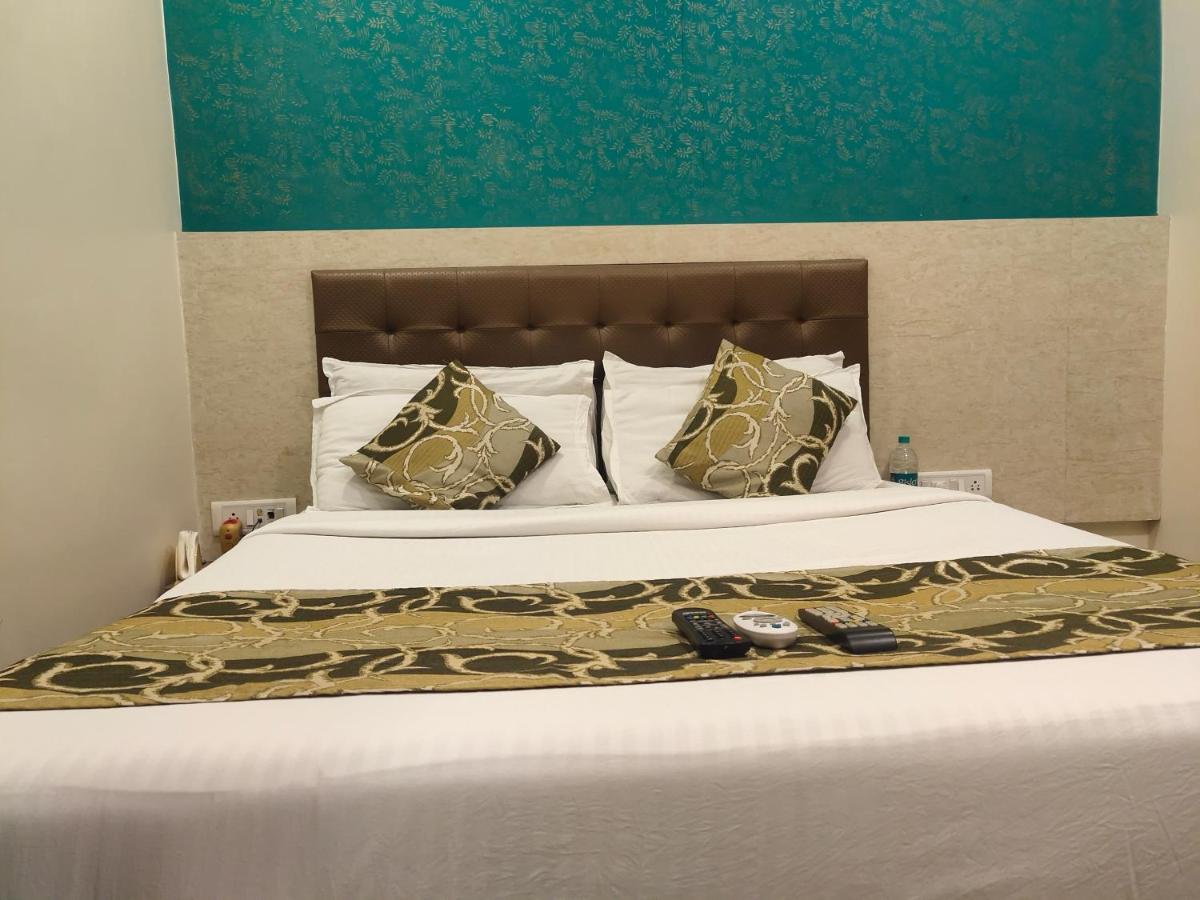 Ugo Stay 004 Hotel Golden Nest Mumbai Exterior foto