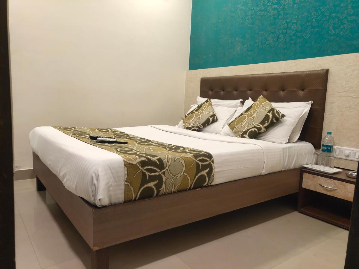 Ugo Stay 004 Hotel Golden Nest Mumbai Exterior foto