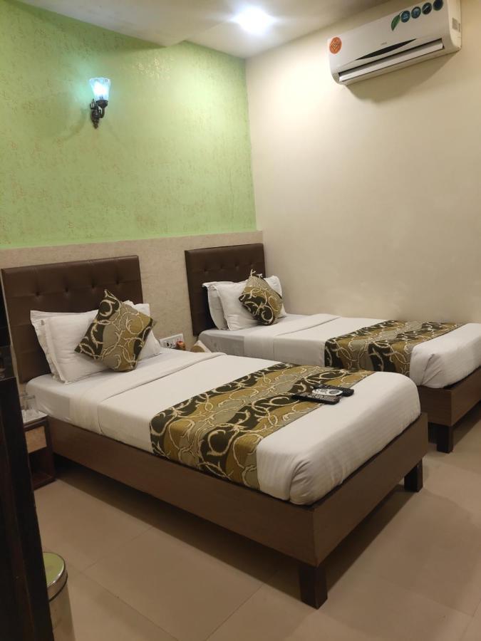Ugo Stay 004 Hotel Golden Nest Mumbai Exterior foto